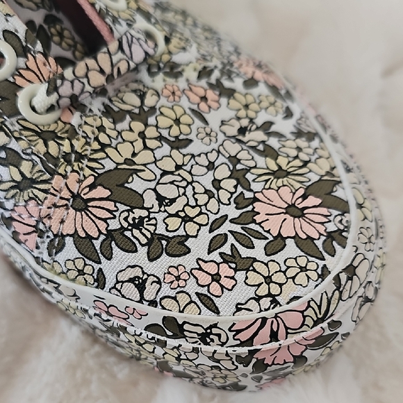 Vans Multicolor Floral Sneakers - Picture 5 of 12